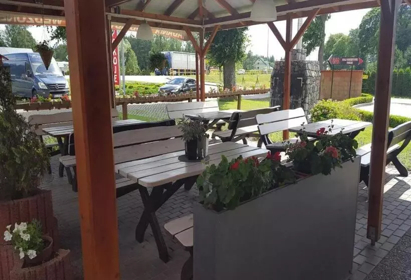 Aamiaismajoitus (B&B) Zajazd Chata Kębłowo