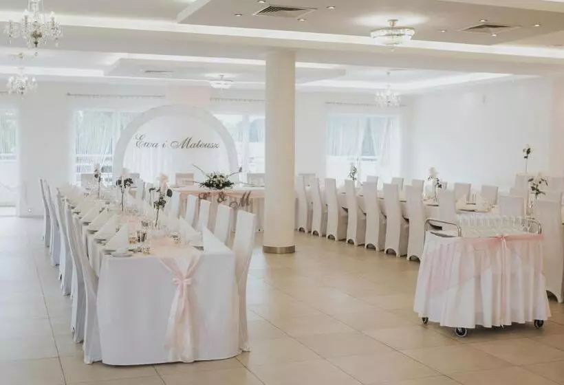 Aamiaismajoitus (B&B) Zajazd Chata Kębłowo