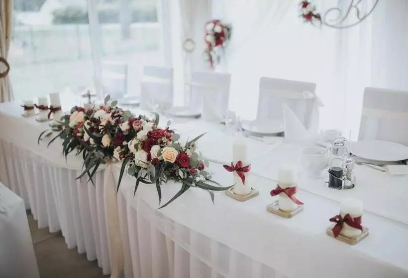 Aamiaismajoitus (B&B) Zajazd Chata Kębłowo