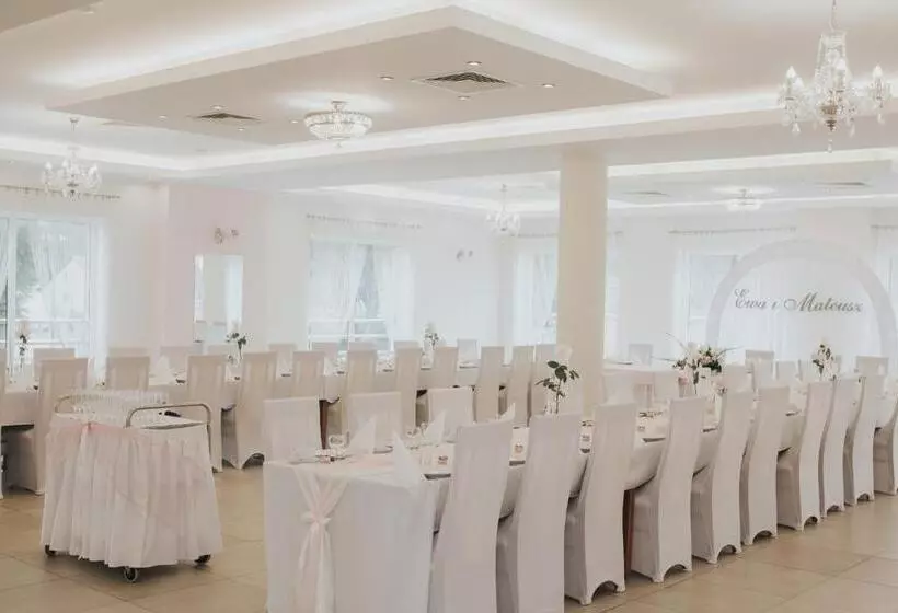 Aamiaismajoitus (B&B) Zajazd Chata Kębłowo