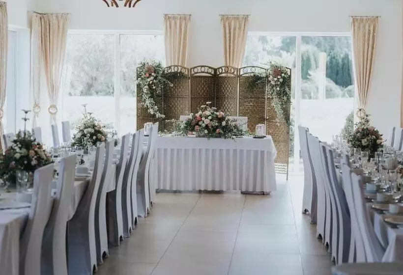 Aamiaismajoitus (B&B) Zajazd Chata Kębłowo