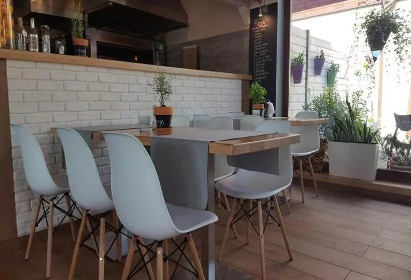 Aamiaismajoitus (B&B) Zajazd Chata Kębłowo