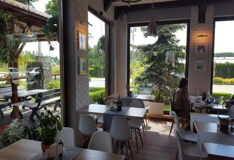 Aamiaismajoitus (B&B) Zajazd Chata Kębłowo