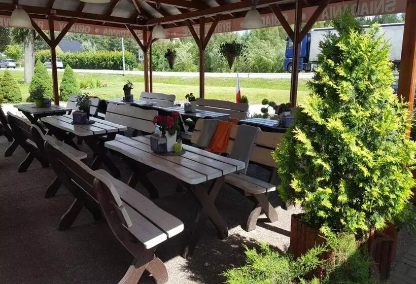 Aamiaismajoitus (B&B) Zajazd Chata Kębłowo