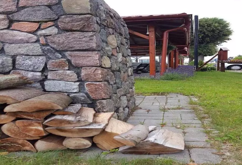 Aamiaismajoitus (B&B) Zajazd Chata Kębłowo