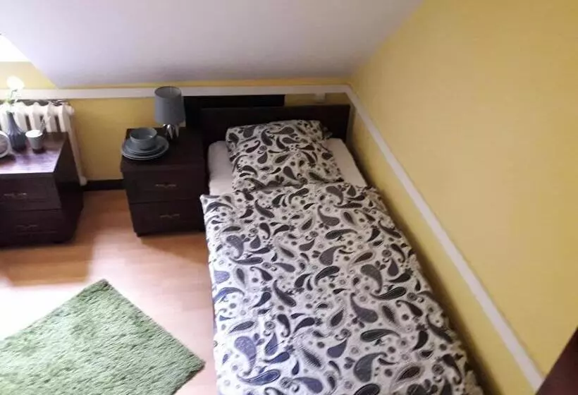 Hostel Pałacyk