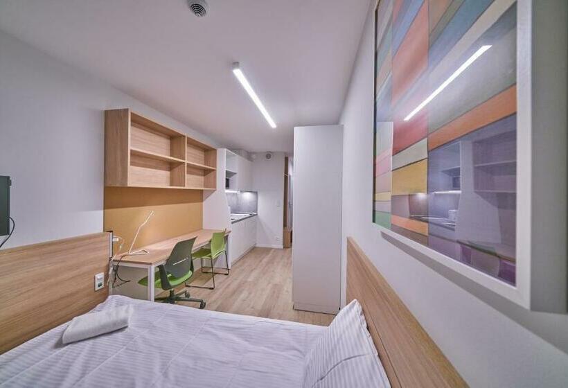 هتل Apartamenty Collegia