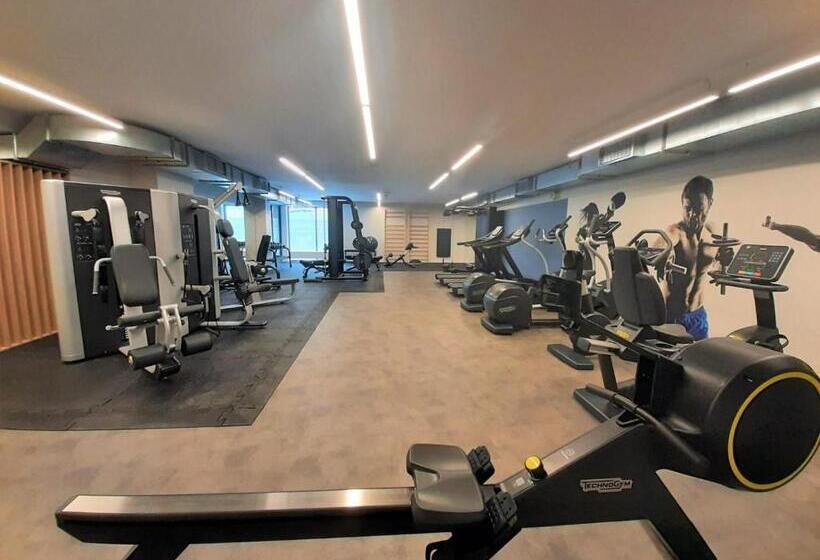 هتل Apartamenty Collegia