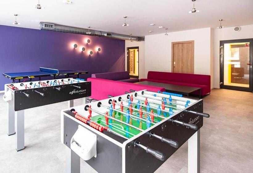 هتل Apartamenty Collegia