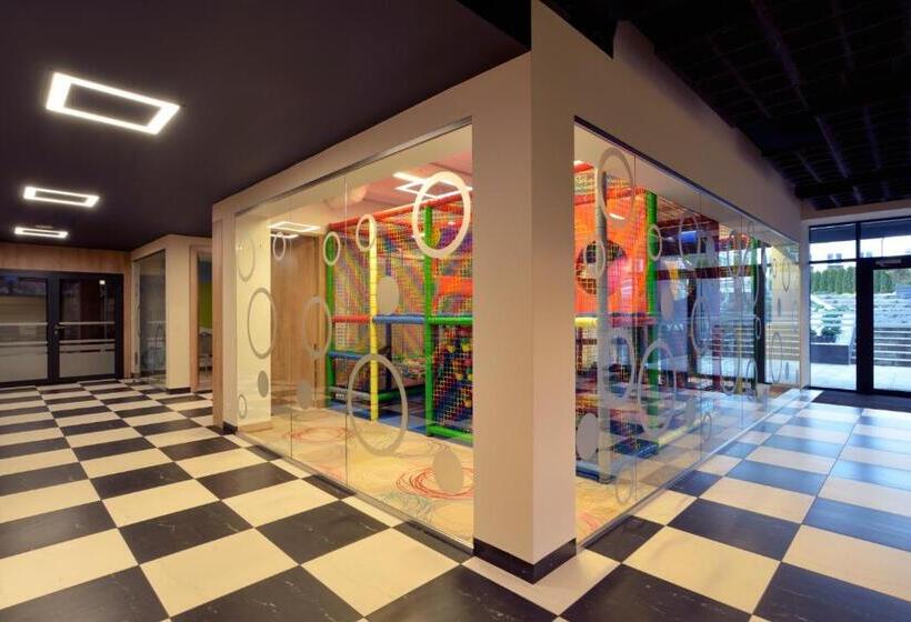 בית מלון כפרי Avangarda