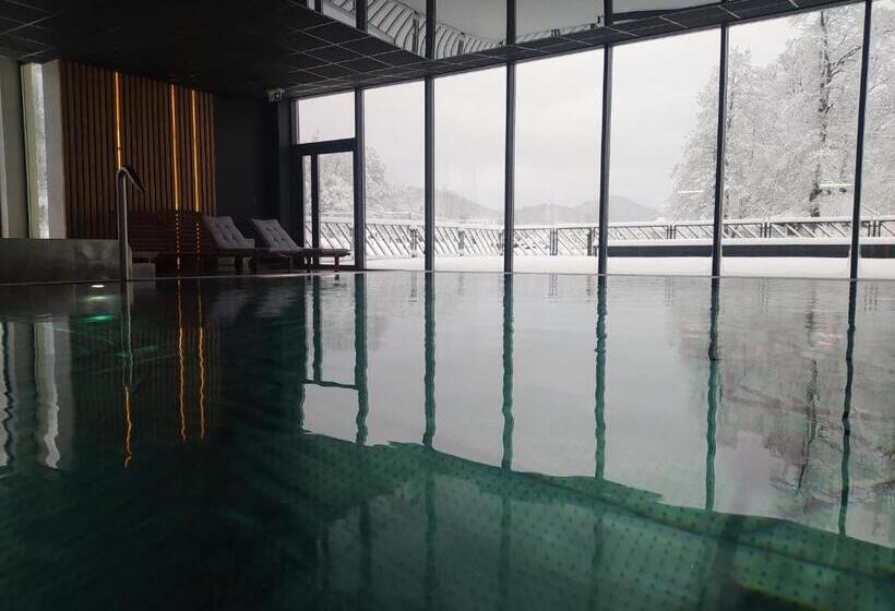 בית מלון כפרי Caryńska Resort & Spa