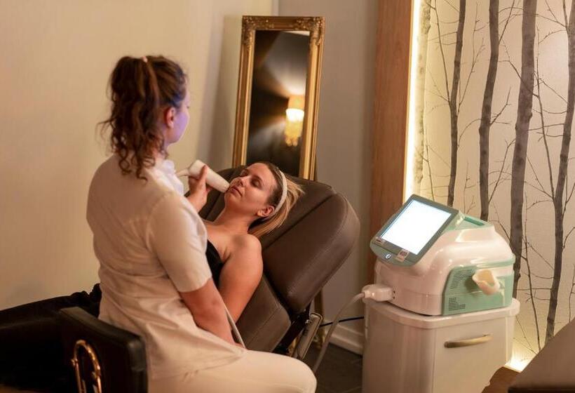 בית מלון כפרי Caryńska Resort & Spa