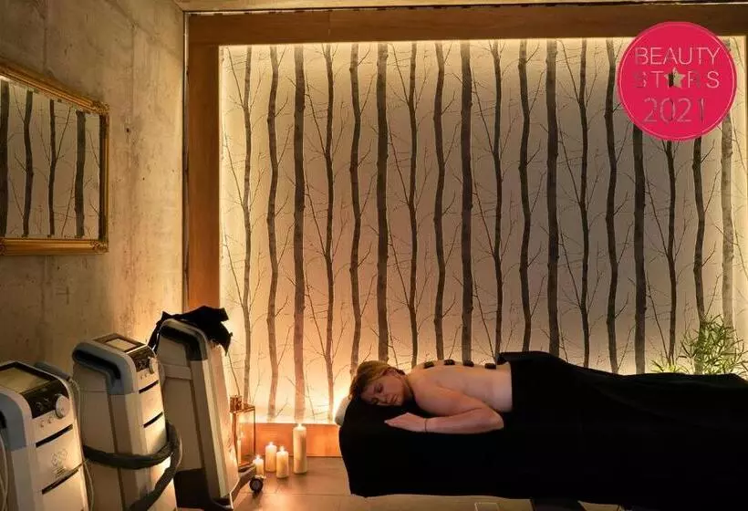 Hotelli Caryńska Resort & Spa