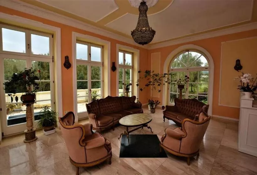 ホテル Dwor Osieczek