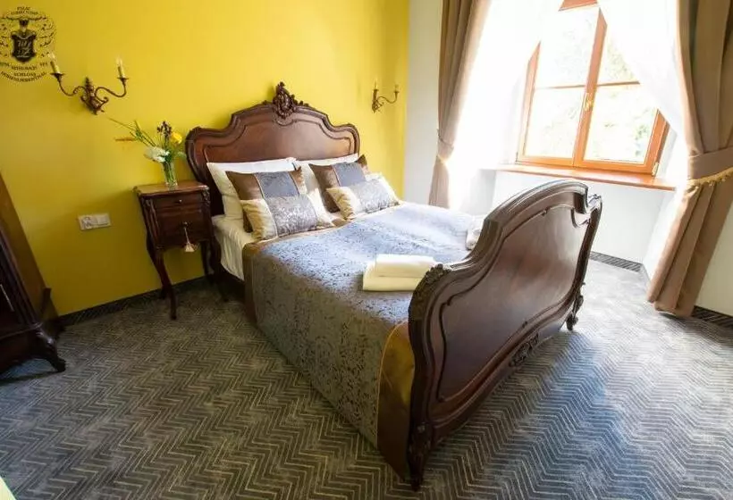 Hotelli Pałac Lubiechowa Jelenia Góra  Riesengebirge