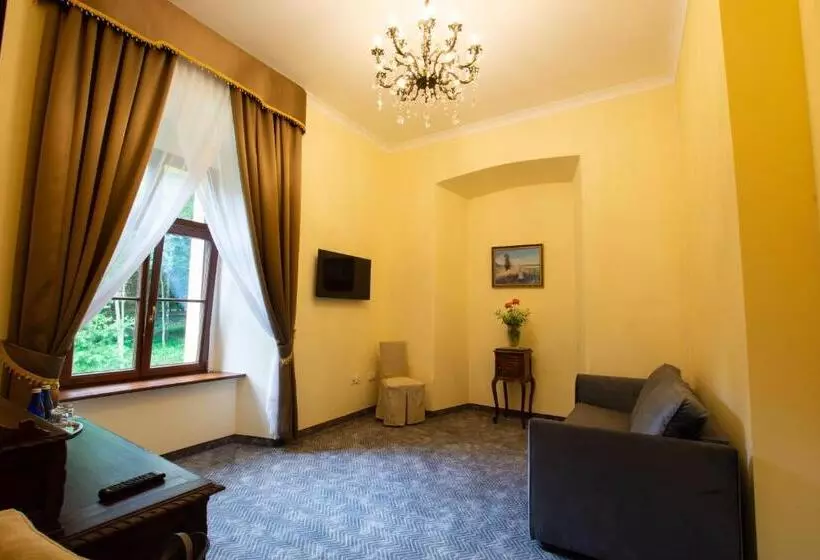 Hotelli Pałac Lubiechowa Jelenia Góra  Riesengebirge