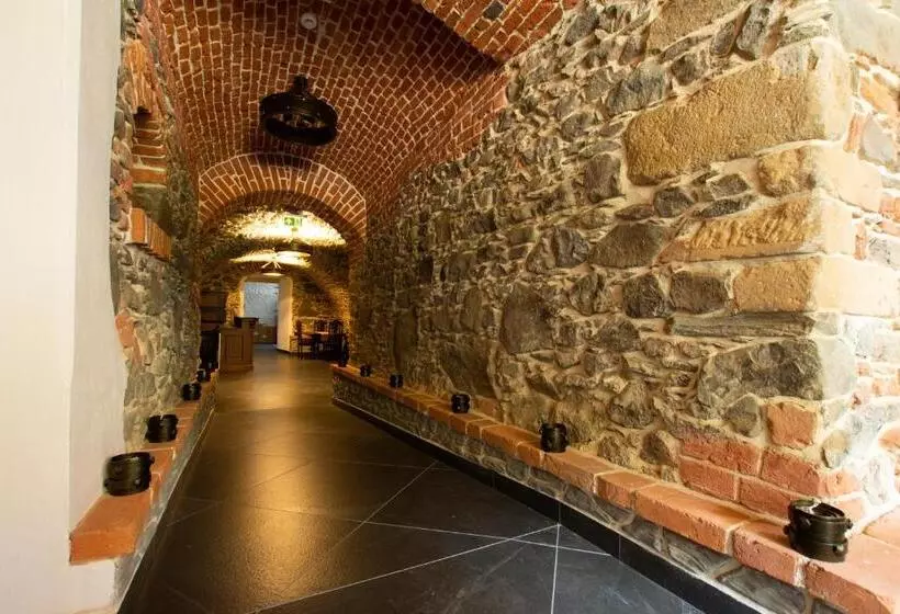 Hotelli Pałac Lubiechowa Jelenia Góra  Riesengebirge