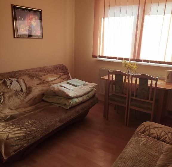 בית מלון כפרי Zajazd ,,ryś