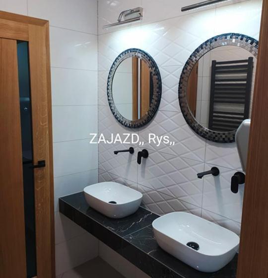 בית מלון כפרי Zajazd ,,ryś