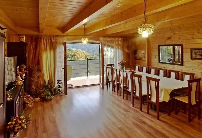 Majatalo Chata Wsród Malw