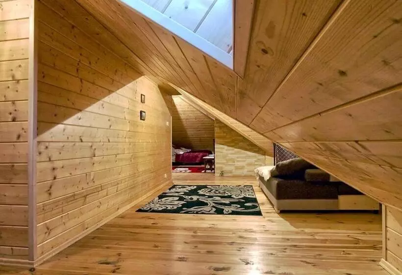 Majatalo Chata Wsród Malw