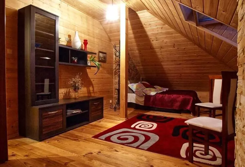 Majatalo Chata Wsród Malw