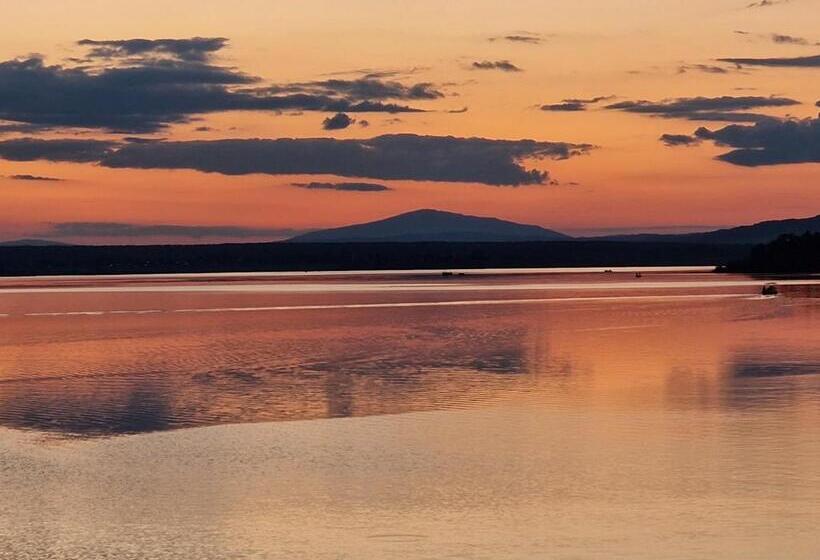 펜션 Dom Podróżnika