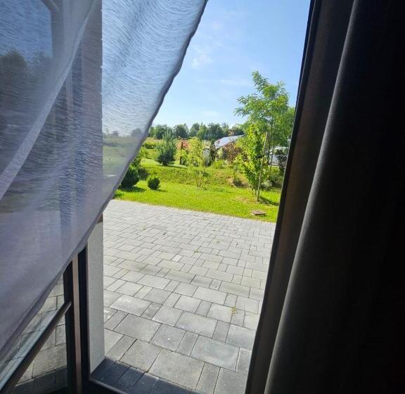 펜션 Dom Podróżnika