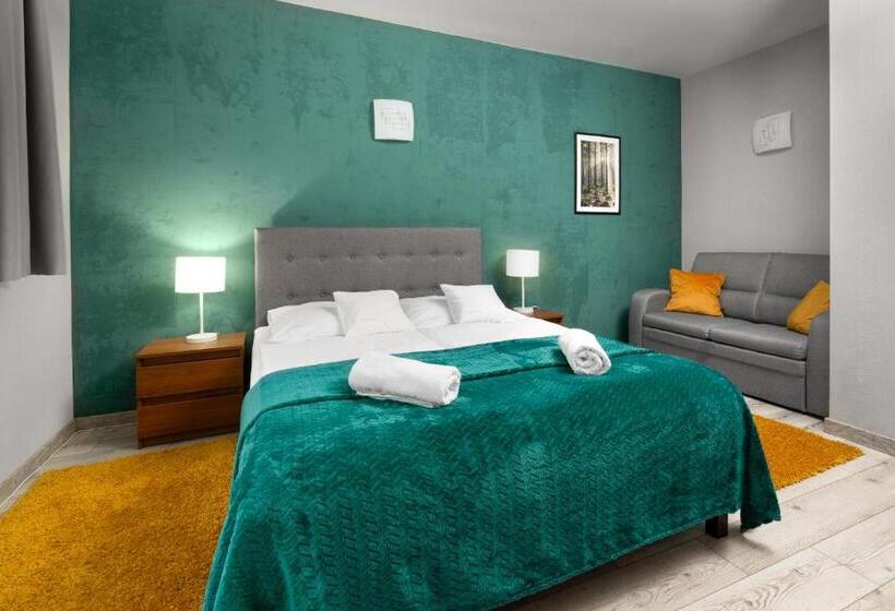 リゾートホテル Dom Wczasowy Kamela