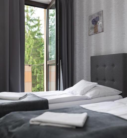 リゾートホテル Dom Wczasowy Kamela