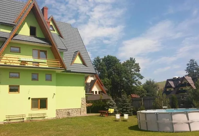 リゾートホテル Małgosia   10 Minut Na Piechotę Do Stoku Narciarskiego I Basenów Termalnych Bania