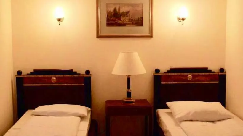 ユースホステル Amazonka