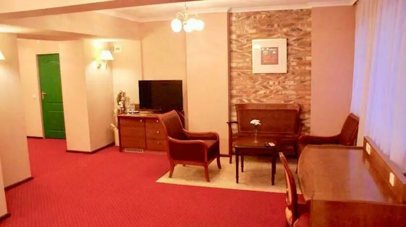 ユースホステル Amazonka