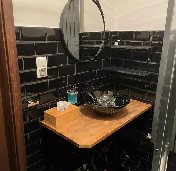 Retkeilymaja Miodosytnia