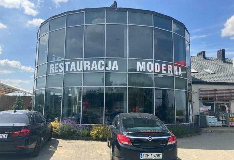 ユースホステル Zajazd Okalina