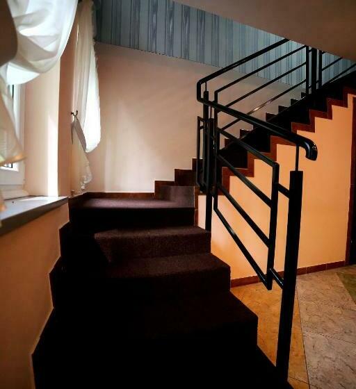 הוסטל Zajazd Monki