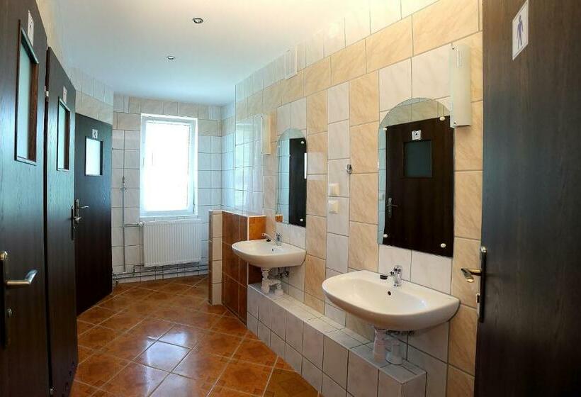 הוסטל Zajazd Monki