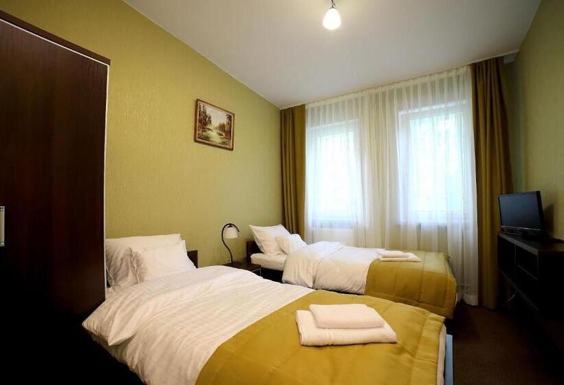 הוסטל Zajazd Monki