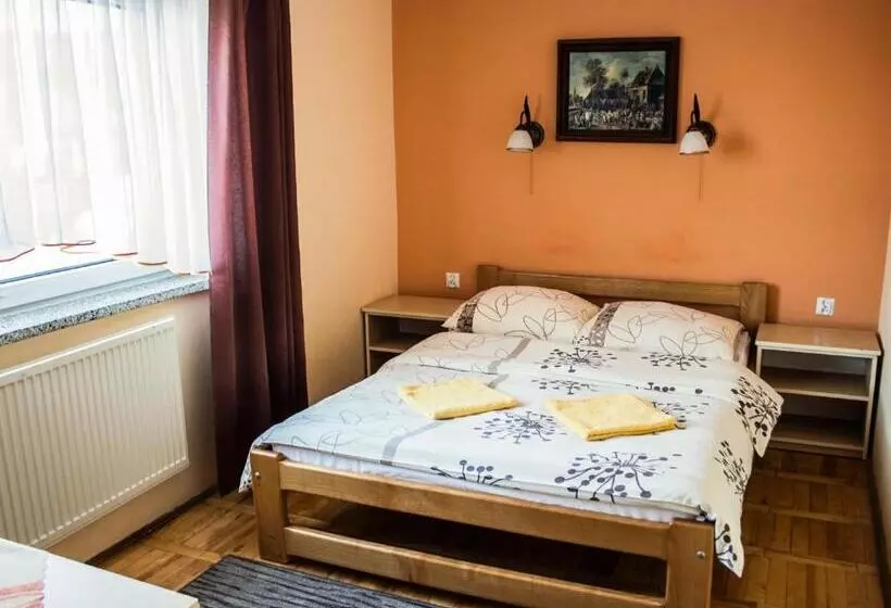 Retkeilymaja Zajazd Zacisze