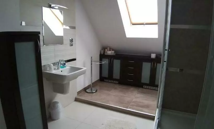 Aamiaismajoitus (B&B) Artemis