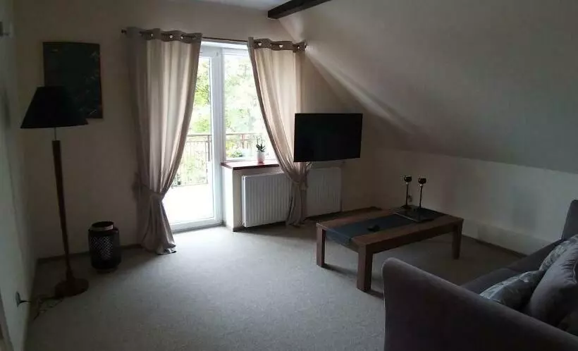 Aamiaismajoitus (B&B) Artemis