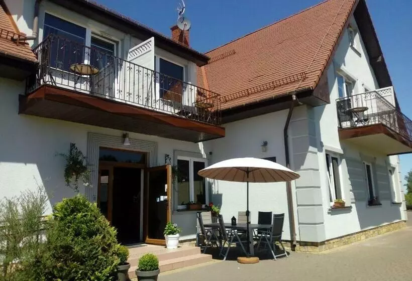 Aamiaismajoitus (B&B) Artemis