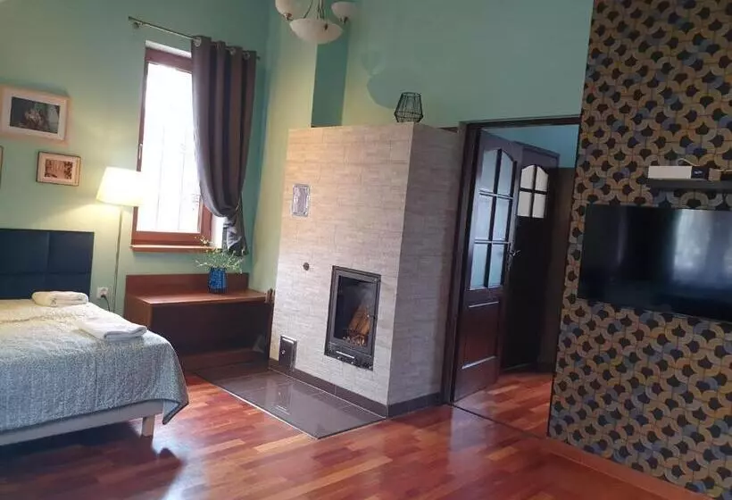 Aamiaismajoitus (B&B) Chata Nad Sztolnią