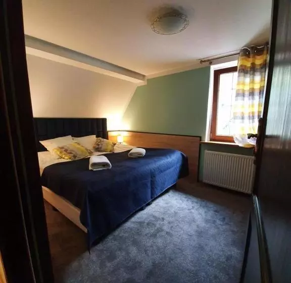 Aamiaismajoitus (B&B) Chata Nad Sztolnią