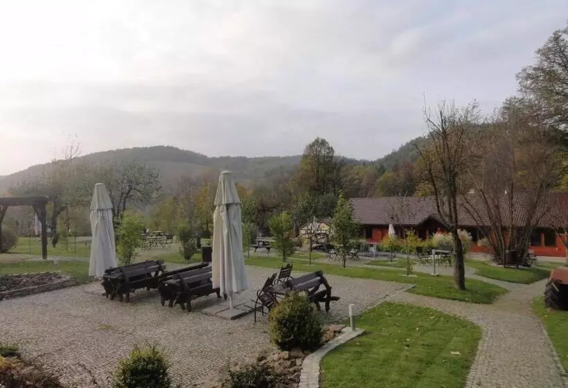 Aamiaismajoitus (B&B) Chata Nad Sztolnią