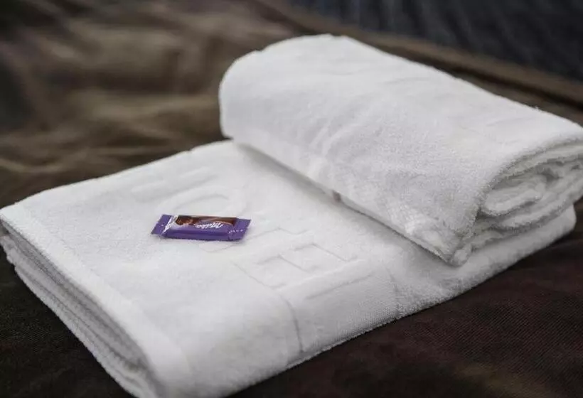 Aamiaismajoitus (B&B) Dom Goscinny Bialy Dworek