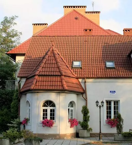 Aamiaismajoitus (B&B) Dom Goscinny Bialy Dworek