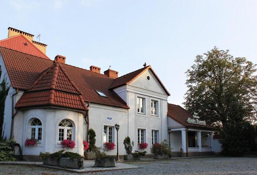 Bed and Breakfast Dom Goscinny Bialy Dworek