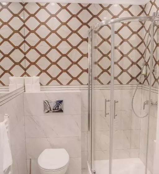 Aamiaismajoitus (B&B) Dom Goscinny Bialy Dworek