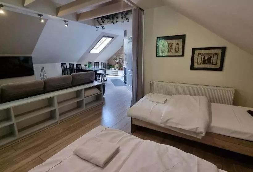 Aamiaismajoitus (B&B) Dwór Boratyn